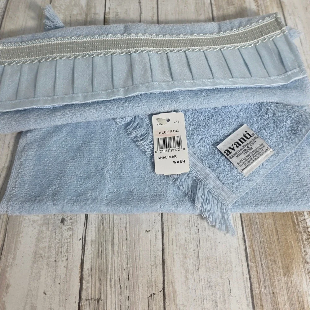Avanti Shalimar Blue Fog Decorative Towel Set Fingertip and Washcloth NWT